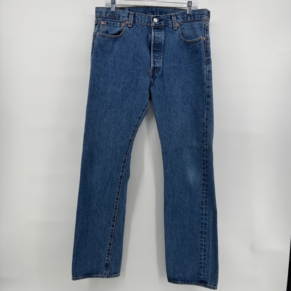 Levis 501 Jeans Mens 34x32 Blue Medium Wash Button Fly Straight Denim Pants